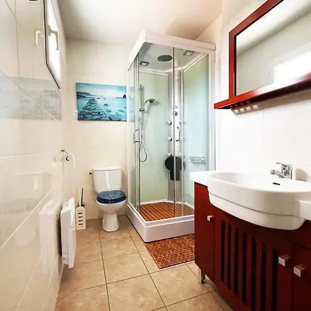 79, Maison Parc Residentiel Avec Piscine Chauffee Les Sables-d'Olonne