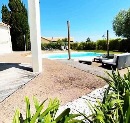 79, Maison Parc Residentiel Avec Piscine Chauffee 4*